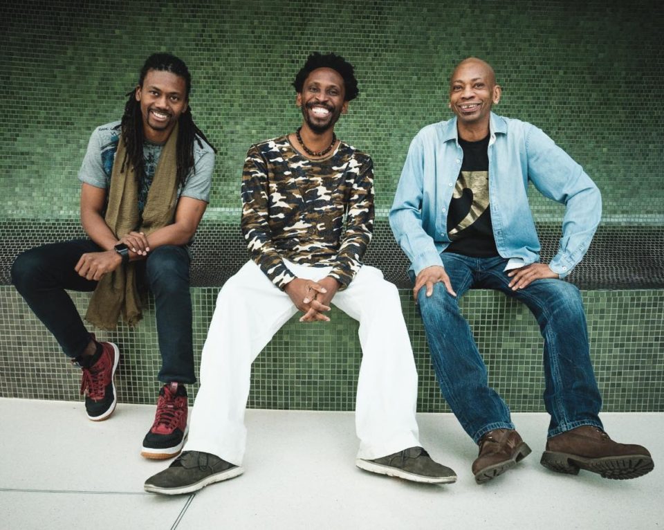 AFROÏSTIC – Hervé Samb, Reggie Washington & Sonny Troupé